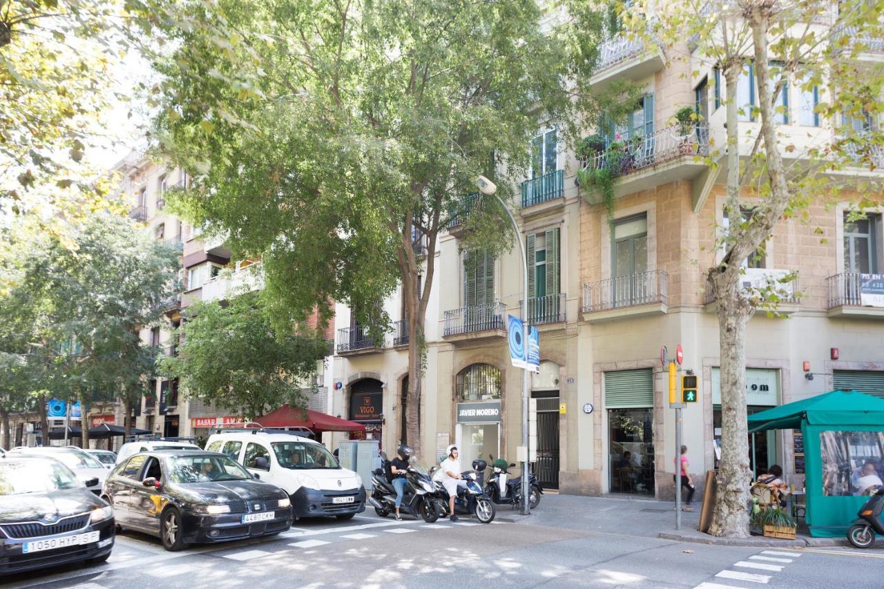 Stay U-Nique Apartments Placa Universitat Barcelona Exteriör bild